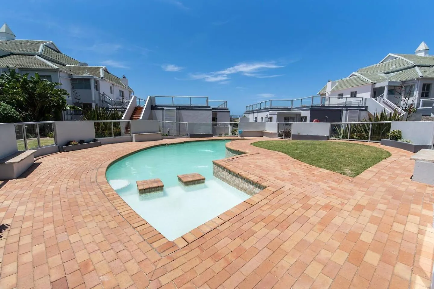 Apartment Sea La Vea Summerseas Port Elizabeth